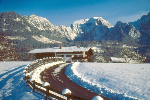 Gaestehaus Untersulzberglehen Farm stay Schoenau am Koenigsee